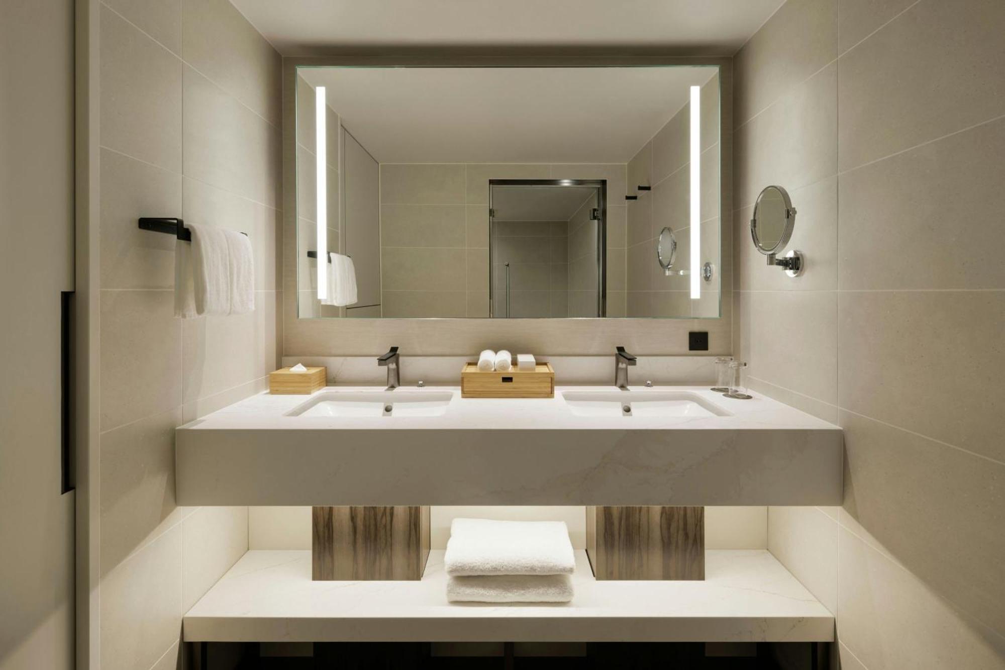 Courtyard By Marriott Tokyo Ginza Hotel Exterior foto
